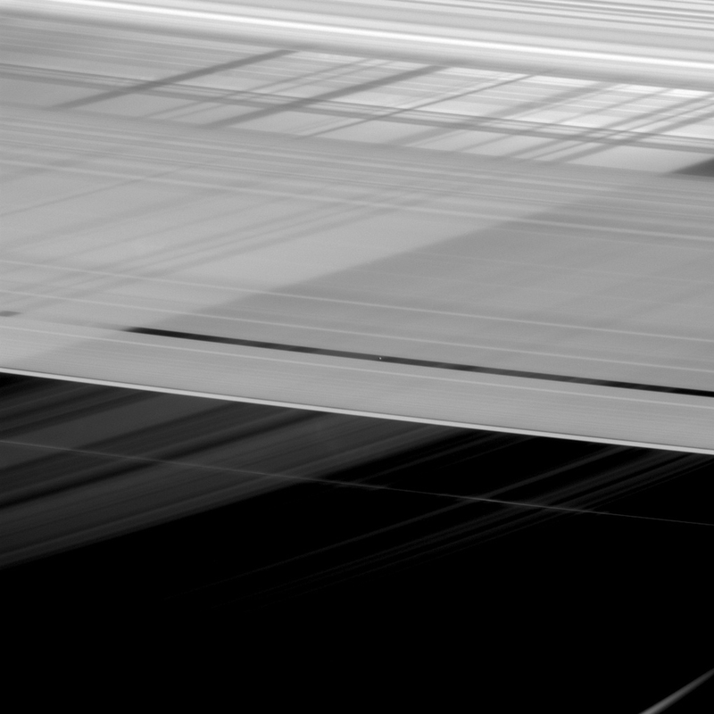 Illustration for article titled Why on Earth Are Saturn’s Rings Crossing Each Other?
